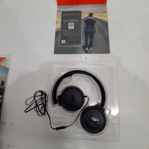 JBL TUNE 500 WIRED ON-EAR HEADPHONES WITH ONE-BUTTON REMOTE/MIC - BLACK (MODEL: ‎JBLT500BLKAM) image 2
