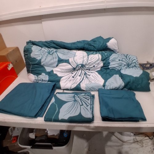 6PC LUXUDECOR COMFORTER AND SHEET SET - QUEEN - BLUE FLORAL image 4