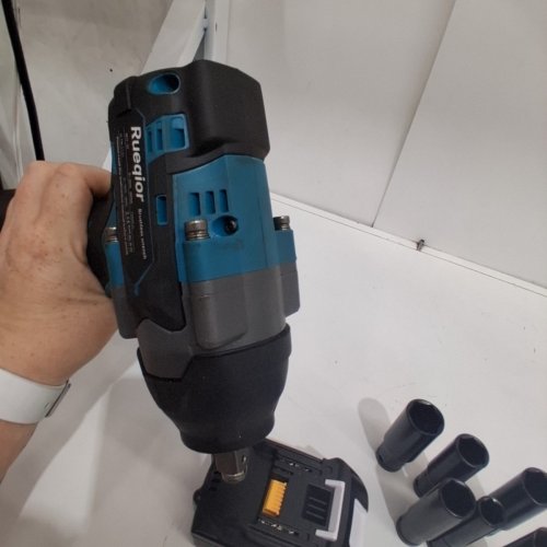 7PC RUEQIOR CORDLESS BRUSHLESS WRENCH WITH 3 SPEED MODES - WORKS WITH MAKITA BATTERY - 1/2" - 18 V - BLACK/SKYBLUE - (MODEL: M12-32) image 4