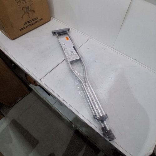 MEDLINE GUARDIAN STANDARD ALUMINUM ADJUSTABLE CRUTCHES - 5.2FT TO 5.10FT - ALUMINUM (MODEL: MDSV80535) image 2