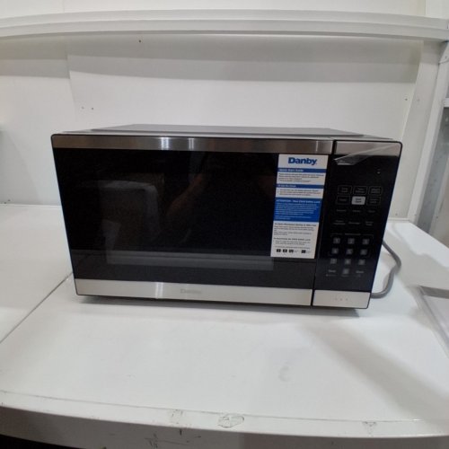DANBY COUNTERTOP MICROWAVE WITH CHILD LOCK - 1.1 CU.FT. - BLACK STAINLESS STEEL (MODEL: DBMW1126BBS) image 2