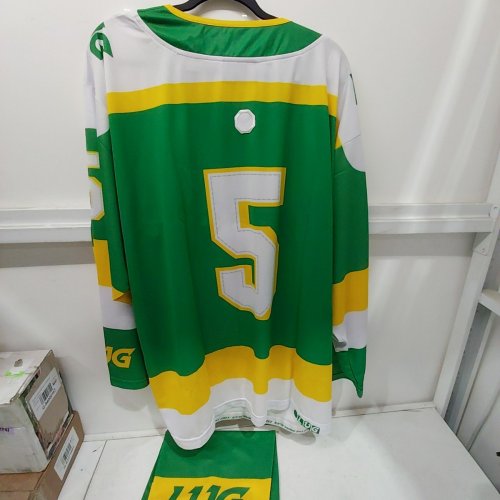 MENS LUG NORTHERN STARS HOCKEY JERSEY AND SOCKS - #5 - EXTRA LARGE - GREEN image 4