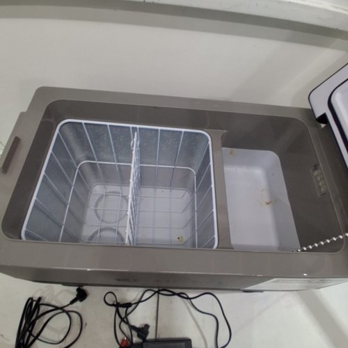 EUHOMY ELECTRIC COOLER CAR REFRIGERATOR WITH BLUETOOTH APP CONTROL - 12V/24V DC - 47QT - BLACK/GREY - (MODEL: CF-45)) image 5