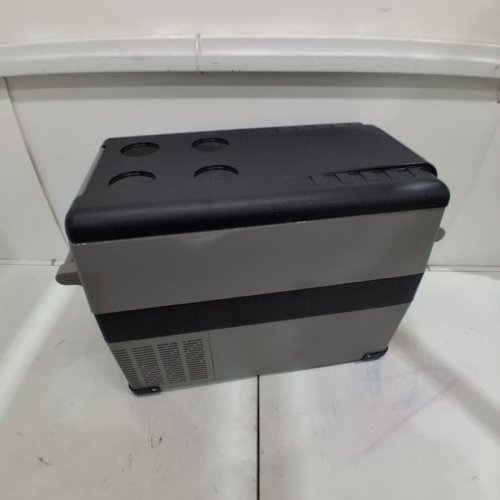 EUHOMY ELECTRIC COOLER CAR REFRIGERATOR WITH BLUETOOTH APP CONTROL - 12V/24V DC - 47QT - BLACK/GREY - (MODEL: CF-45)) image 9