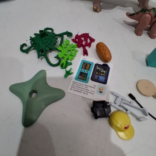 29PC PLAYMOBIL DINOS DINOSAUR TRICERATOPS FAMILY TOY SET (MODEL: 71821) image 3
