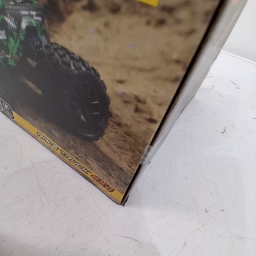 HAIBOXING 1:18 REMOTE CONTROL CAR 4X4 "RACE TRUCK" - 36KM/H TOP SPEED - BLACK/GREEN - (MODEL: 18859) image 4