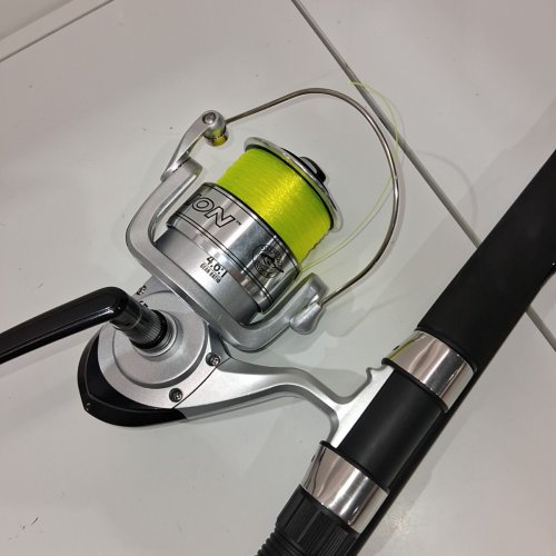 OFFSHORE ANGLER SEA LION ROD AND REEL SPINNING COMBO - LEFT / RIGHT - 4.6:1 GEAR RATIO - 10FT LENGTH - BLACK & WHITE (MODEL:SLS8102540-2) image 4