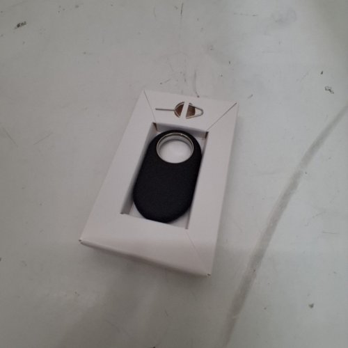SAMSUNG GALAXY SMARTTAG2 BLUETOOTH + UWB, IP67 WATER AND DUST RESISTANT, FINDABLE VIA APP - BLACK (MODEL: EI-T5600) image 4