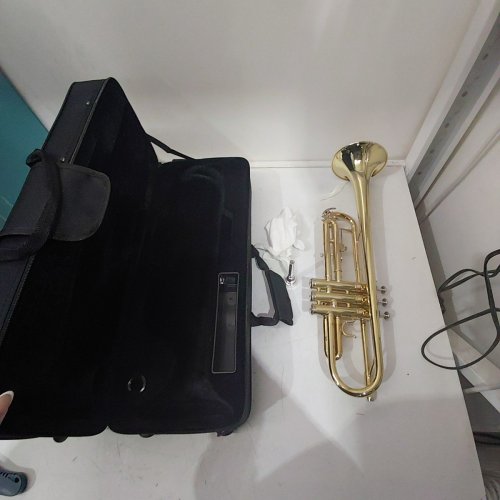 EASTAR GOLD TRUMPET BRASS ETR-380 STANDARD BB TRUMPET SET FOR STUDENT BEGINNER WITH HARD CASE, 7 C MOUTHPIECE, VALVE OIL AND TRUMPET CLEANING KIT image 2