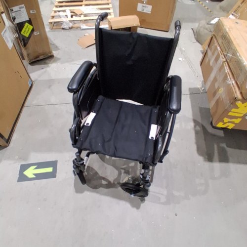 MEDLINE STRONG AND STURDY WHEELCHAIR WITH SWING AWAY LEG RESTS AND 16'' SEAT (MODEL:K1166N22S) image 2