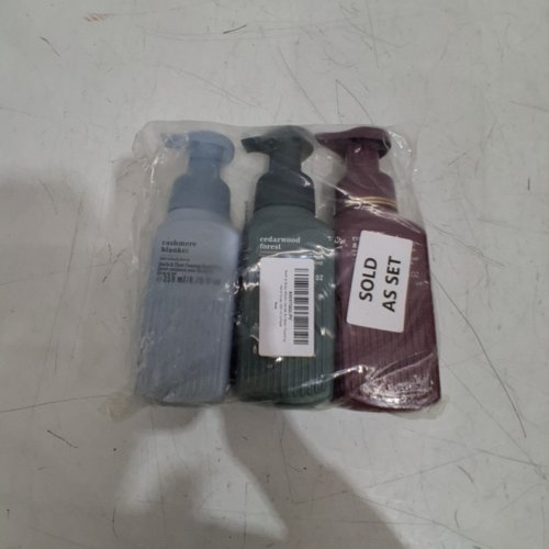 3 ASSORTED BATH & BODY WORKS GENTLE FOAMING HAND SOAP - CASHMERE BLANKET. CEDARWOOD FOREST & ROSEWOOD & SUEDE - 259 ML EACH image 3
