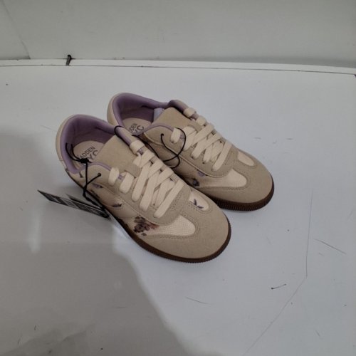 GIRLS MADDEN NYC CASUAL SHOES - SIZE 2 - BEIGE image 3