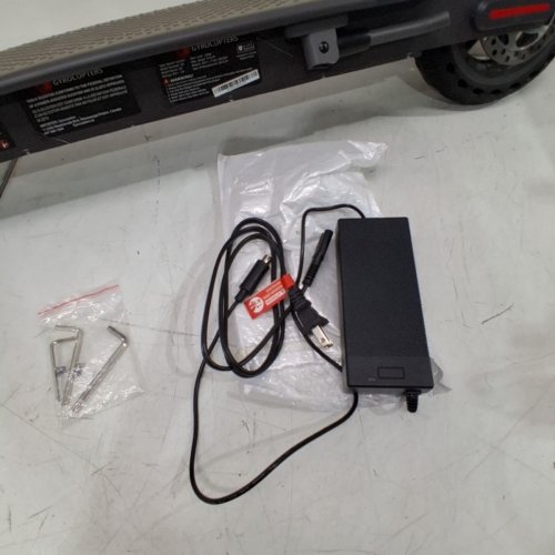 GYROCOPTERS SOONIC PORTABLE FOLDING ELECTRIC KICK SCOOTER, ADULT SIZE image 4
