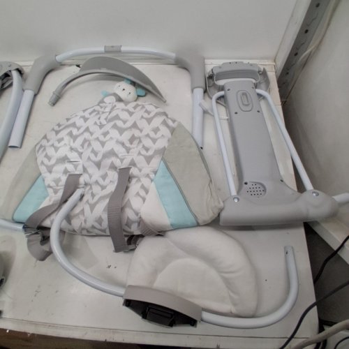 INGENUITY CONVERTME 2-IN-1 COMPACT PORTABLE PLUG IN AUTOMATIC BABY SWING AND INFANT SEAT - 0 TO 9 MONTHS - 6LBS TO 20LBS - GREY - (MODEL: 12189-ES) image 4