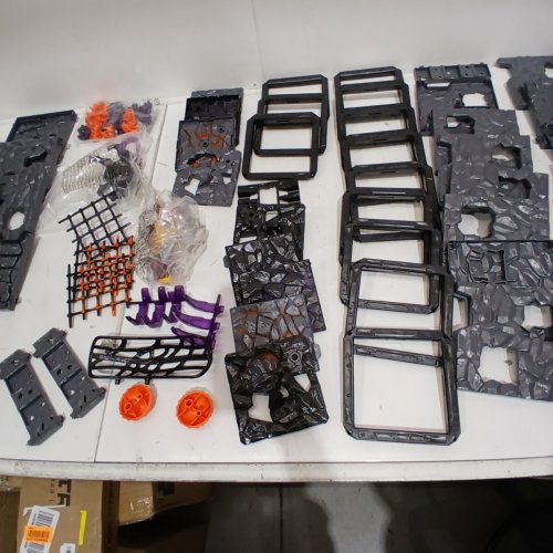 71PC SCHLEICH FIGURE ELDRADOR CREATURES - BATTLECAVE ARENA: LAVA VS SHADOW - (MODEL: 42673) image 4