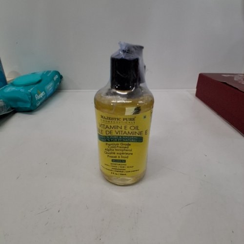 MAJESTIC PURE VITAMIN E OIL - COLD PRESSED - FOR SKIN ,NAILS & HAIR - 236ML image 2