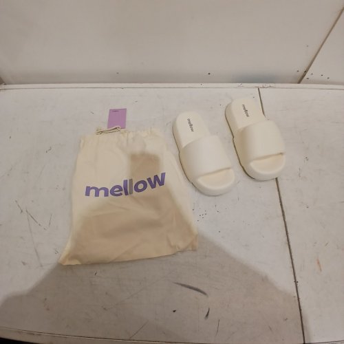 MELLOW SLIDE SANDALS - SIZE 7 - CREAM image 2