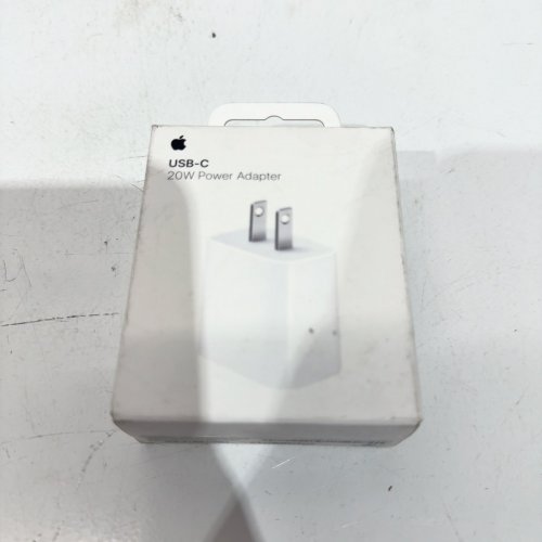 APPLE USB-C POWER CHARGING BLOCK - 20W - WHITE (MODEL: MWVV3AM/A) image 2