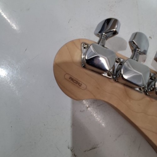 YAMAHA PACIFICA SERIES 6-STRING DOUBLE CUTAWAY ELECTRIC GUITAR - RIGHT HAND - WHITE (MODEL: PAC012WH) image 2
