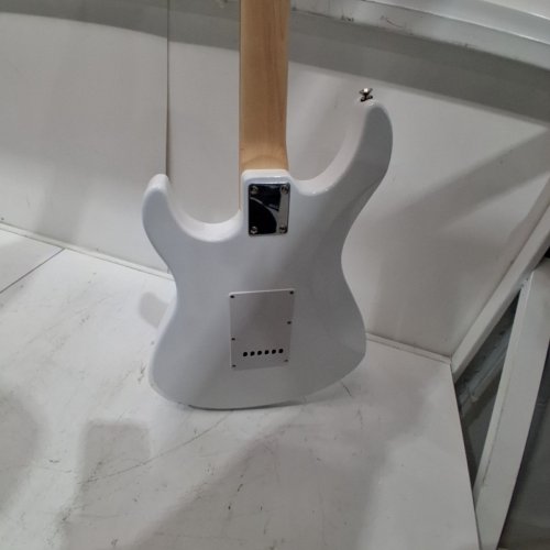 YAMAHA PACIFICA SERIES 6-STRING DOUBLE CUTAWAY ELECTRIC GUITAR - RIGHT HAND - WHITE (MODEL: PAC012WH) image 7