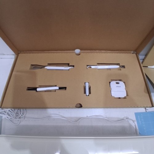 CRICUT EXPLORE 5 CUTTING MACHINE - TAUPE (MODEL: CXPL204C / 8003147) image 3