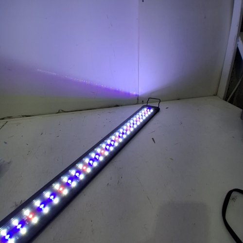PAWFLY AQUARIUM LIGHT LED FULL SPECTRUM LIGHT - FITS AQUARIUMS 48" TO 54" - MULTICOLOUR (MODEL:PBL48) image 2