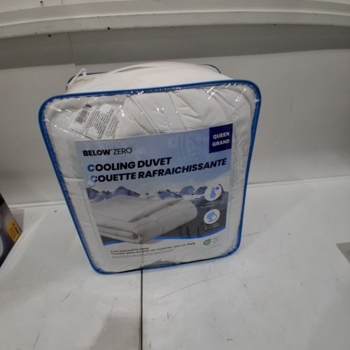 BELOW ZERO COOLING COMFORTER - QUEEN - WHITE - (MODEL: 3526441) image 2