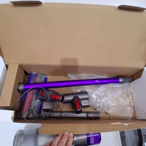 DYSON V11 CORDLESS 2-IN-1 STICK/HAND VACUUM CLEANER WITH MULTI-PURPOSE ATTACHMENTS (MODEL: V11 SV15) image 5