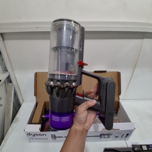 DYSON V11 CORDLESS 2-IN-1 STICK/HAND VACUUM CLEANER WITH MULTI-PURPOSE ATTACHMENTS (MODEL: V11 SV15) image 7
