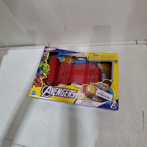 NERF MARVEL AVENGERS IRON MAN ARC BLASTER ROLEPLAY TOY WITH 3 NERF DARTS - RED/GOLD (MODEL: G0900) image 3