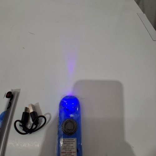 PET UV LED LIGHT AND LASER POINTER SPINNING TOY - 3.3" - BLUE image 2