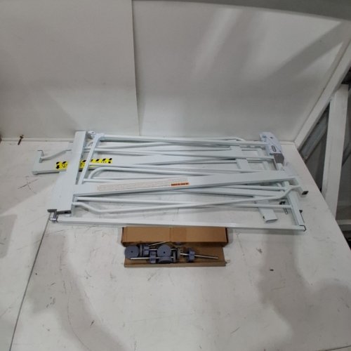 REGALO EASY STEP EXTRA WIDE BABY GATE - 30" X 29"-49" - WHITE (MODEL: 1164 EW DS) image 2