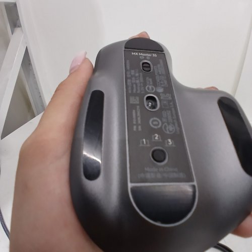 LOGITECH MX MASTER 3S - WIRELESS PERFORMANCE MOUSE WITH ULTRA-FAST SCROLLING, ERGO, 8K DPI, TRACK ON GLASS, QUIET CLICKS, USB-C, BLUETOOTH, WINDOWS, LINUX, CHROME - BLACK (MODEL: MR0077) image 4