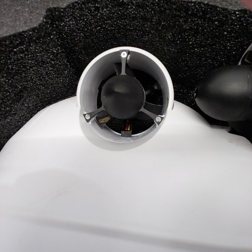 FIFISH V-EVO 4 K CAMERA UNDERWATER DRONE, AI VISION LOCK 360° OMNIDIRECTIONAL MOTION UNDERWATER ROBOT image 4