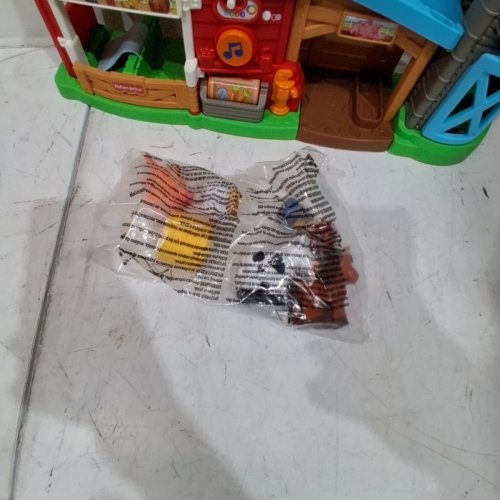 FISHER-PRICE LITTLE PEOPLE ANIMAL FARM PLAYSET - MULTICOLOR image 3