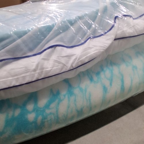2PC MEMORY FOAM VENTILATED MATTRESS TOPPER AND MATTRESS PAD - 2" KING - BLUE/WHITE image 4