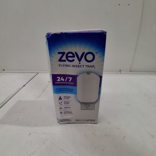 ZEVO PLUG-IN FLYING INSECT TRAP - WHITE image 4