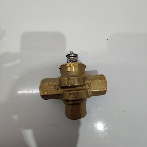 BRASS 3-WAY NPT VC VALVE ASSEMBLY VALVE - BRASS image 2