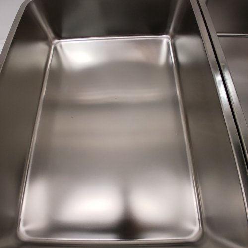 2PK AMAZONBASICS HIGH-SIDED METAL CAT LITTER BOX - LARGE / 18" X 28" - STAINLESS STEEL image 3