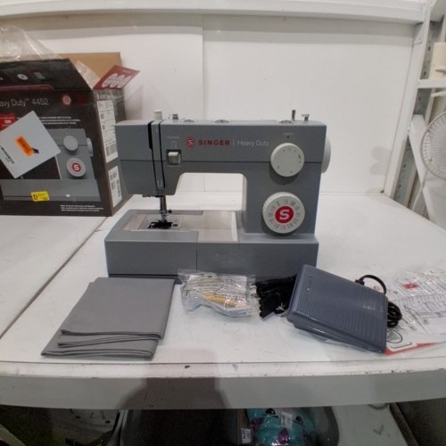 SINGER HEAVY DUTY SEWING MACHINE - GREY (MODEL: 4452) image 3