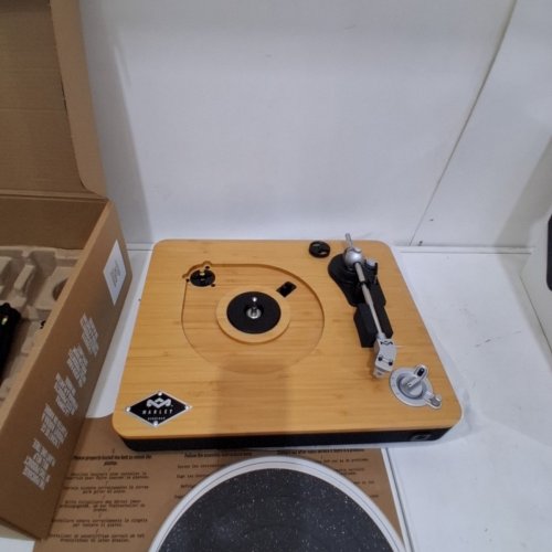 HOUSE OF MARLEY STIR IT UP BELT-DRIVEN WIRELESS BLUETOOTH TURNTABLE - NATURAL/SIGNATURE BLACK (MODEL: EM-JT002-SB) image 2