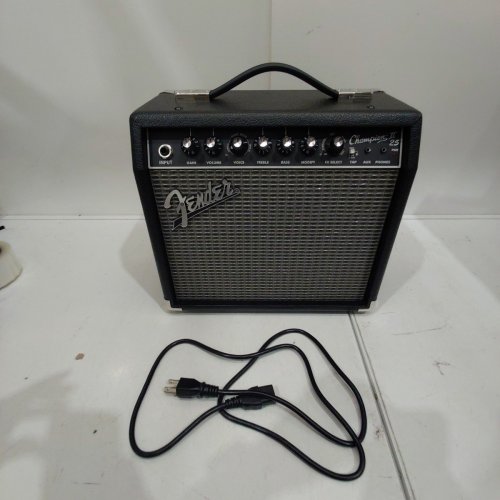 FENDER CHAMPION II 25 GUITAR AMPLIFIER - BLACK/SILVER (MODEL: 2330700000) image 3