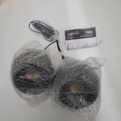 CREATIVE PEBBLE USB 2.0-POWERED DESKTOP SPEAKERS WITH FAR-FIELD DRIVERS AND PASSIVE RADIATORS (BLACK) image 2