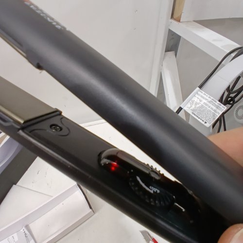 MHU PORTABLE TITANIUM HAIR STRAIGHTENER - 1" - BLACK/RED - (MODEL: MHU-016) image 2