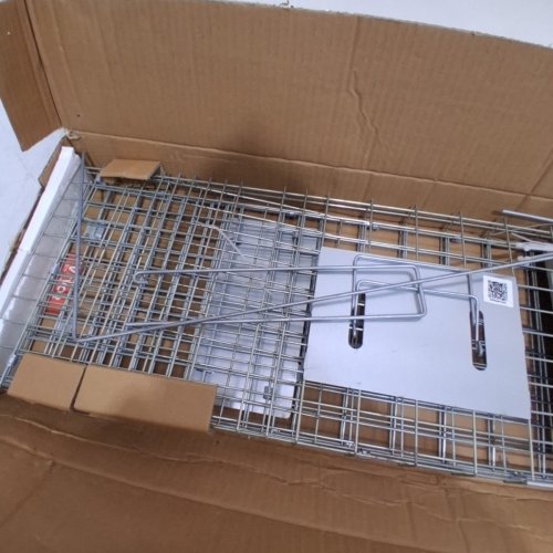 VEVOR FOLDING HUMANE LIVE ANIMAL CAGE TRAP - 42" X 16" X 18" - GALVANIZED IRON (MODEL: LB-33A) image 3