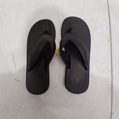 MEN'S BENCH COMFORT FLIP FLOPS - SIZE 10 - BLACK (STYLE: 1872040) image 2
