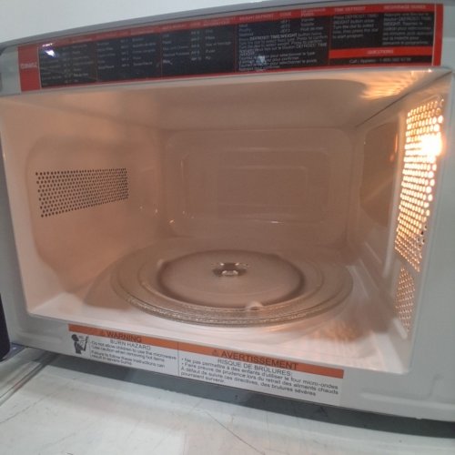GALANZ RETRO STYLE DIGITAL MICROWAVE OVEN - 700W -0.7 CU. FT - WHITE (MODEL: GLCMKZ07WER07) image 8