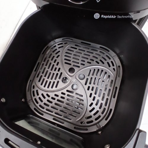 PHILIPS 2000 SERIES 13 FUNCTION COMPACT AIRFRYER WITH COOKING WINDOW & RAPID AIR TECHNOLOGY - 6.6QT - BLACK (MODEL: NA230/00) image 4