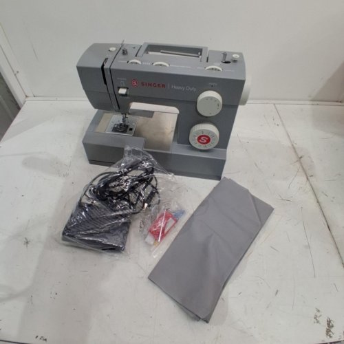 SINGER 4423 HEAVY DUTY SEWING MACHINE (MODEL: 4423) image 3