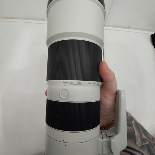SONY FE 200-600MM F5.6-6.3 G OSS SUPER TELEPHOTO ZOOM CAMERA LENS (MODEL: SEL200600G) image 4
